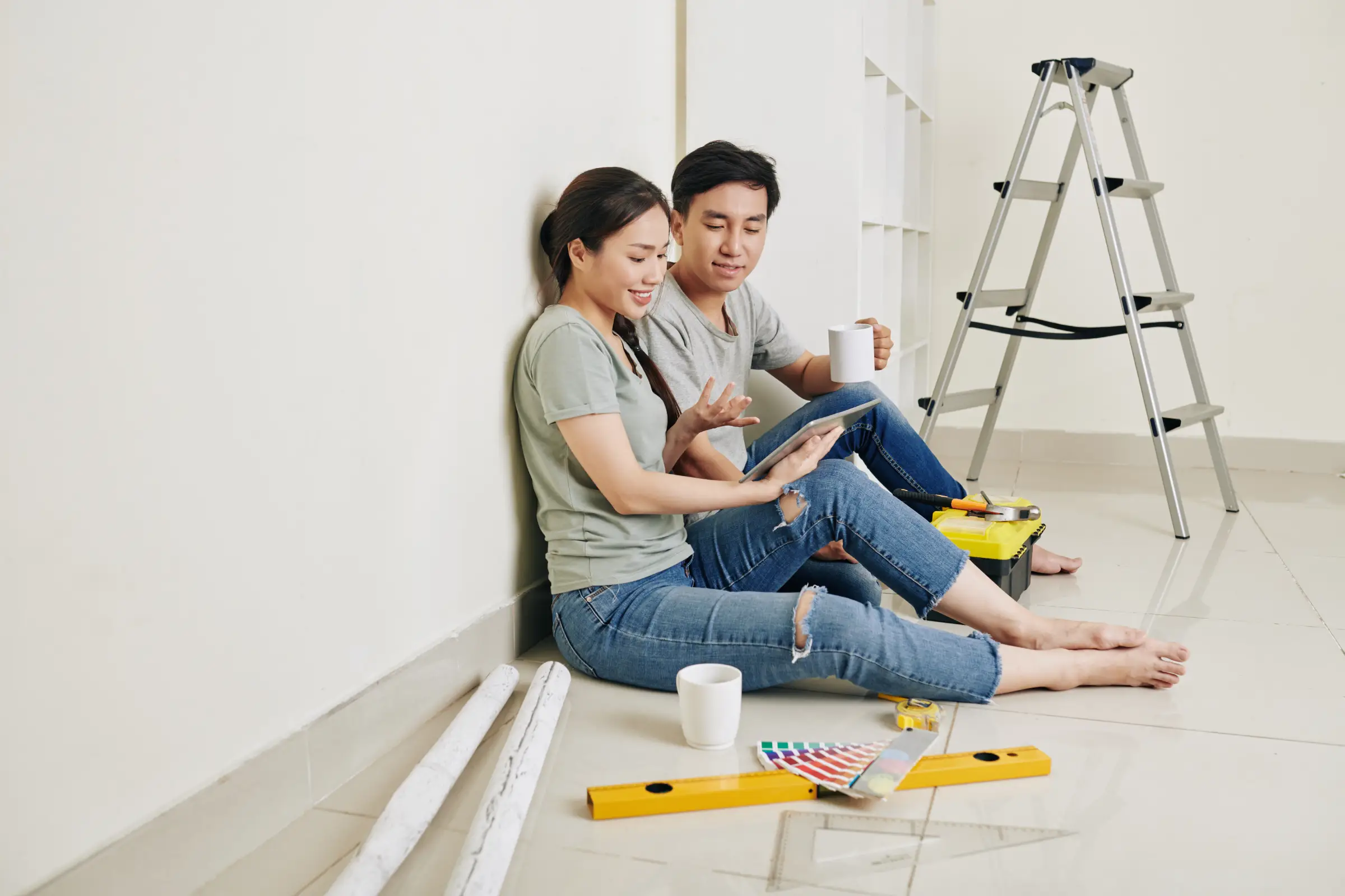 couple-discussing-renovation
